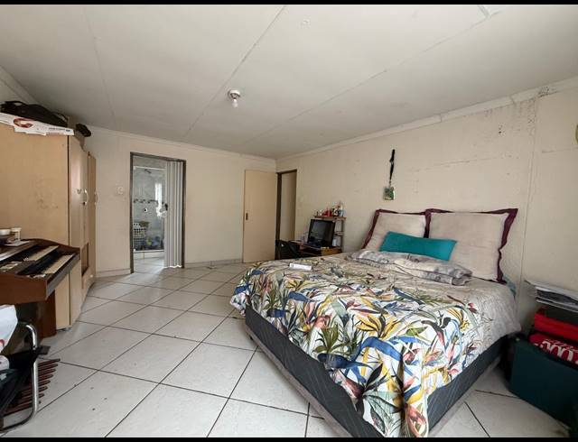 4 BEDROOM HOUSE FOR SALE IN TLHABANE WEST